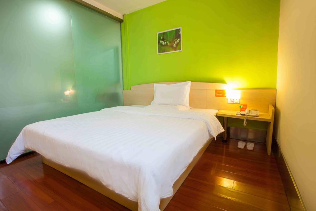 7Days Inn Haikou Hong Kong City Exterior foto